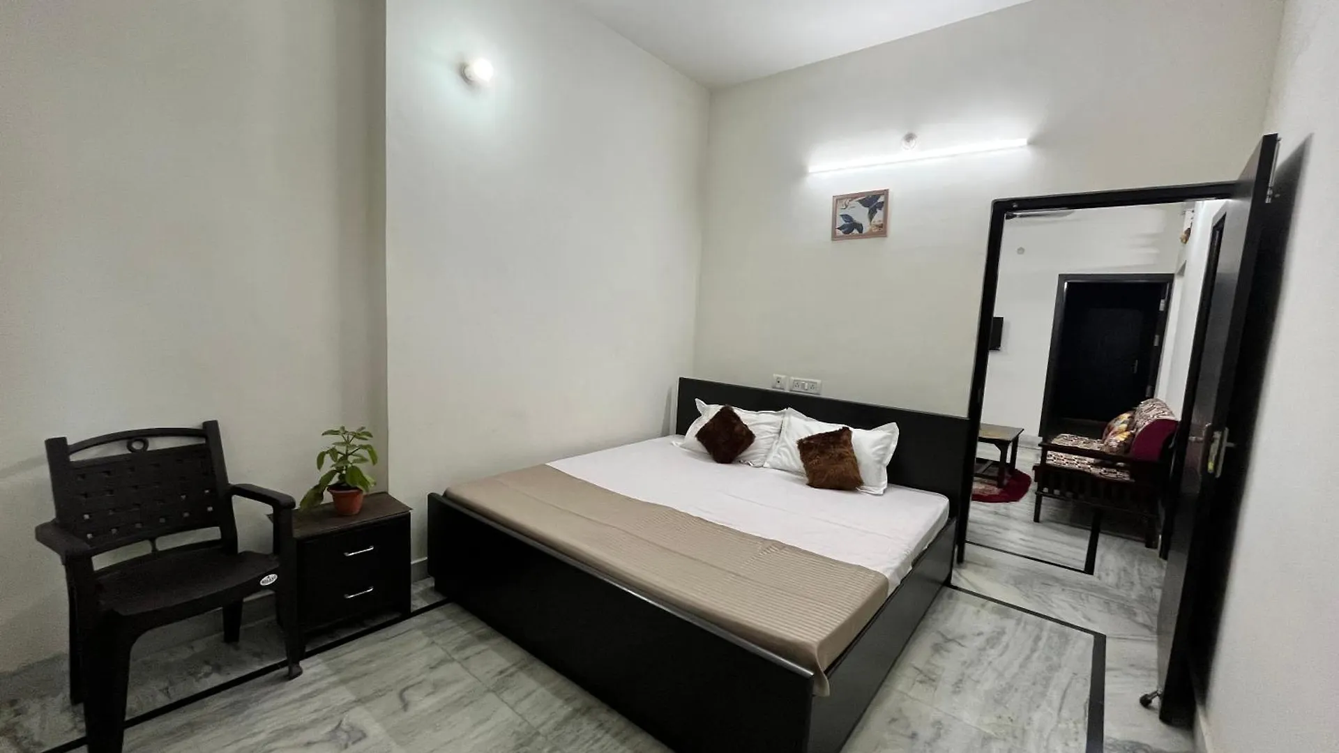 Sandhya Niwas فاراناسي 0*,  الهند